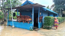 Salah Satu Rumah Warga Yang Terendam Banjir di RT 22, Kelurahan Api-Api.