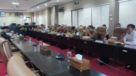 Rapat Dengar Pendapat (RDP) Komisi A DPRD Bontang, PT Badak NGL dan mitra kerjanya, PT Sumedang Jaya Lestari (SJL).