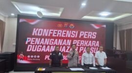 Konferensi pers Polres Bontang terkait dugaan ijazah palsu Ketua DPRD Bontang. (Dok. Yu)