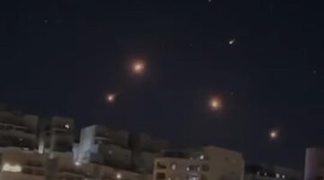 Tangkapan layar penyerangan Iran dan Israel. (Dok. Istimewa)