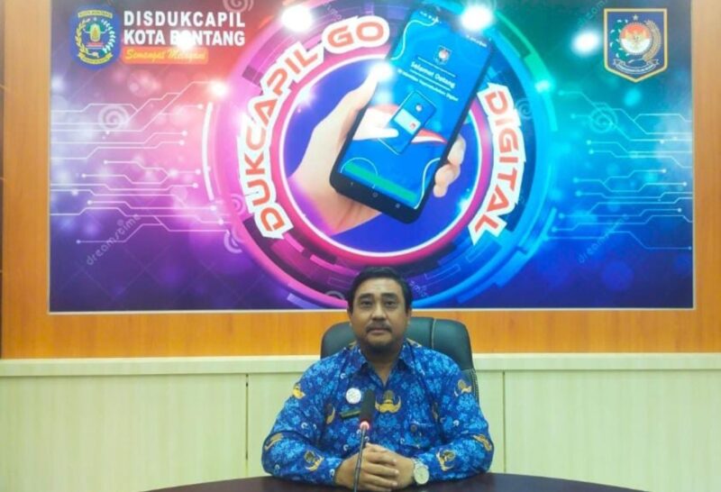 Kepala Bidang (Kabid) Pengelolaan Informasi Administrasi Kependudukan dan Pemanfaatan Data, Muhammad Thamrin. (Dok. Disdukcapil Bontang)