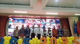 Wakil Wali Kota Bontang, Agus Haris foto bersama usai pembukaan Basic Study Skill STITEK